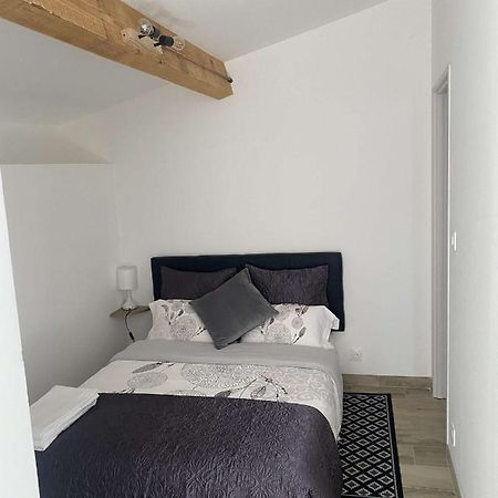 Bel Appartement Au Coeur Du Village De Sartene Экстерьер фото