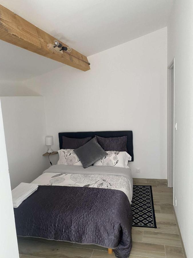 Bel Appartement Au Coeur Du Village De Sartene Экстерьер фото